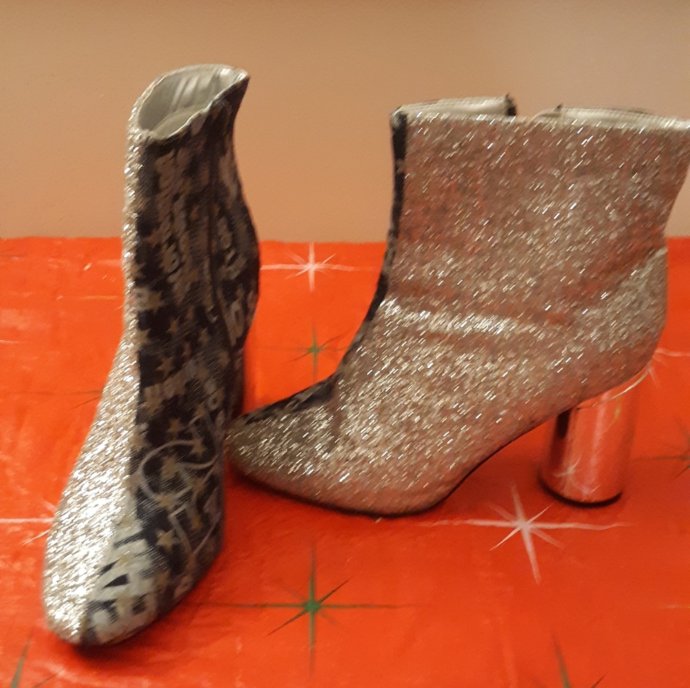 Above the  Ankle boots - Picture 3 of 4